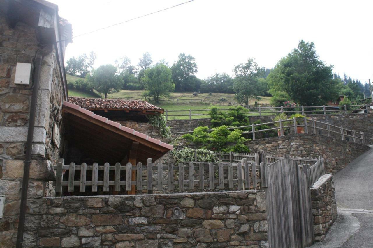 Casa Rural La Xiarapina Serrapio Esterno foto